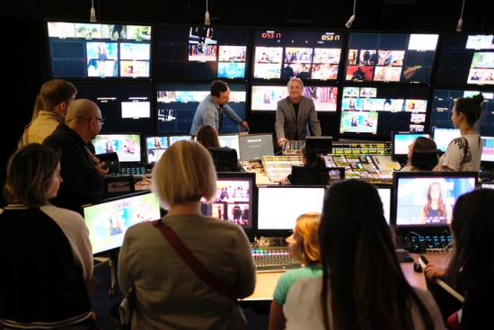 Dans les locaux de France Télévision à Paris
