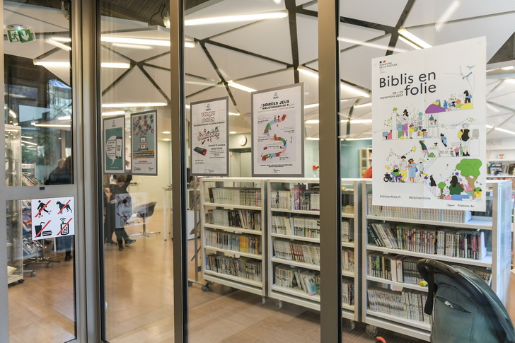 BIBLISENFOLIE084_485