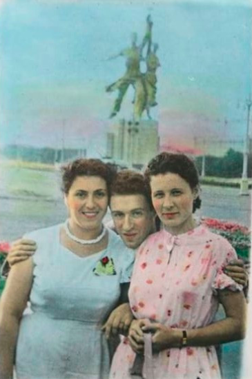 Photographie de la série « Luriki » (Colored Soviet Portrait), 1971-85
