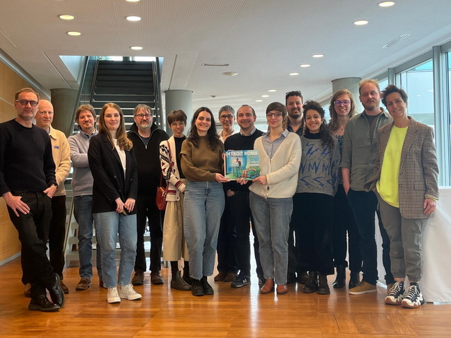 Le jury de lecteurs et celui de sélection, peu après la délibération