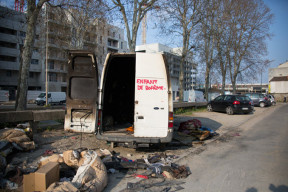 la camionnette blanche