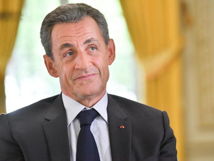 Trois anciens chefs d'État font le récit de leur présidence.