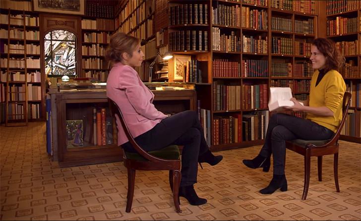 Léa Salamé interviewe Mazarine Pingeot