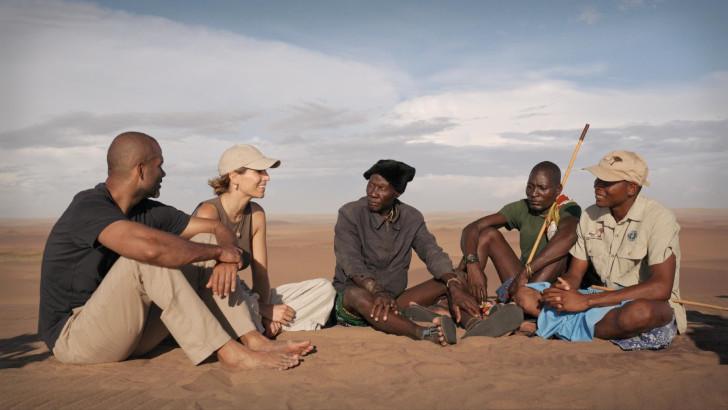 Tony Parker et Laury Thilleman au cœur de l'Angola