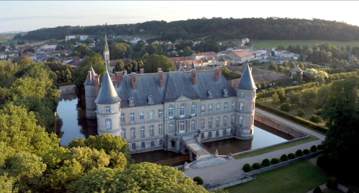 Image aérienne d'un château