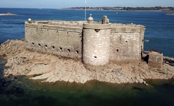 Le château du Taureau - « Les bâtisseurs de génie »