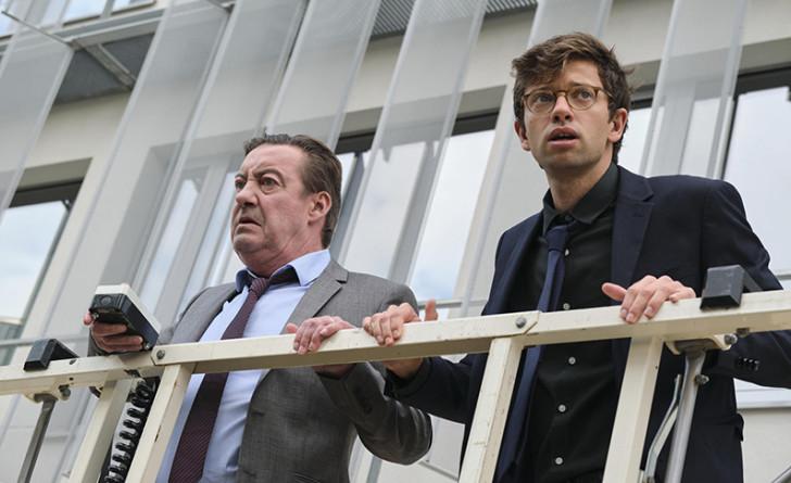 Philippe Duquesne et Xavier Lacaille dans « Parlement »