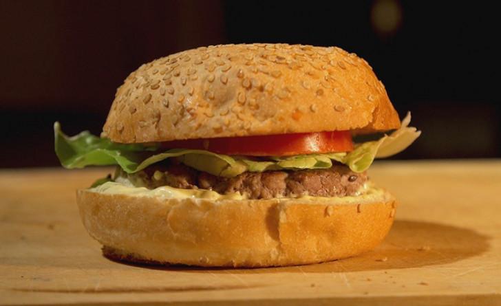 « Quand le burger se met à table »