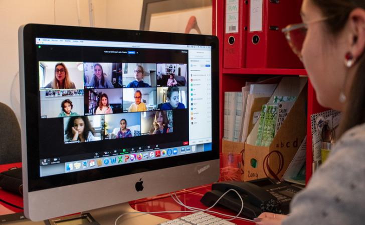 Un membre du jury Albums en visioconférence (édition 2020).