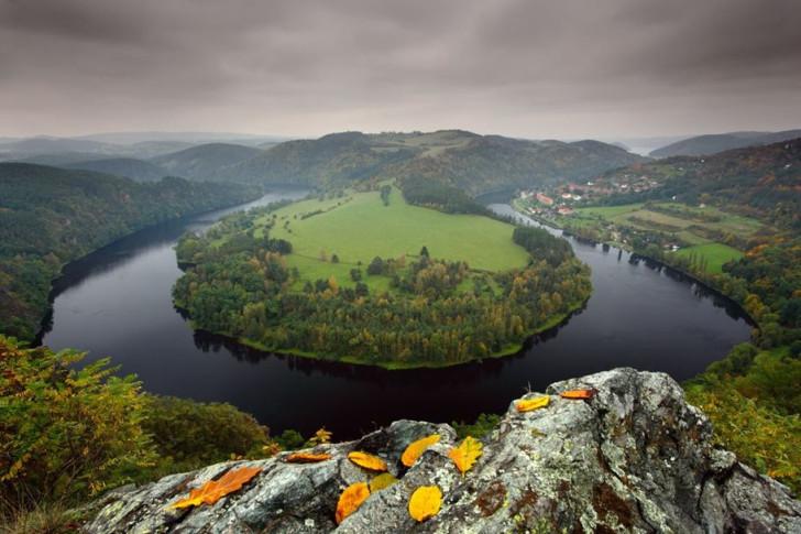 Photo du méandre de la Vltava en forme de fer à cheval