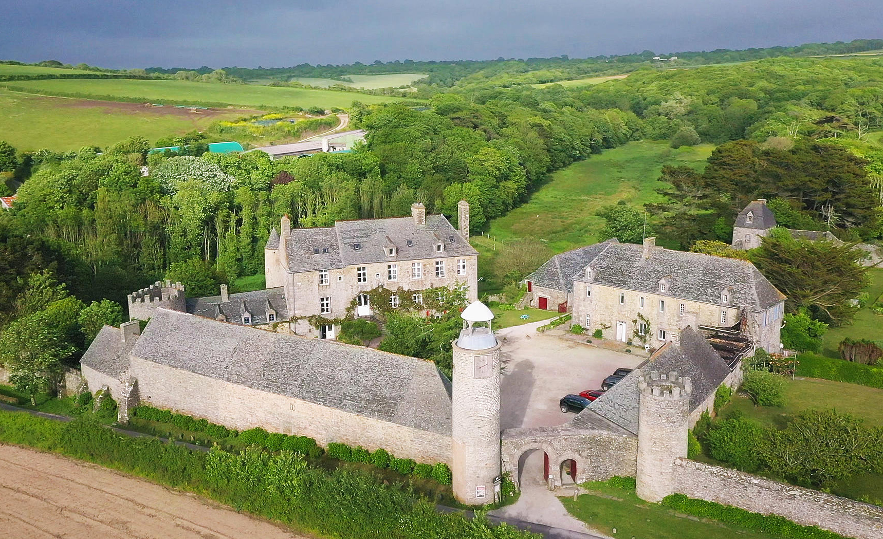 « En Normandie, sur le sentier des douaniers »