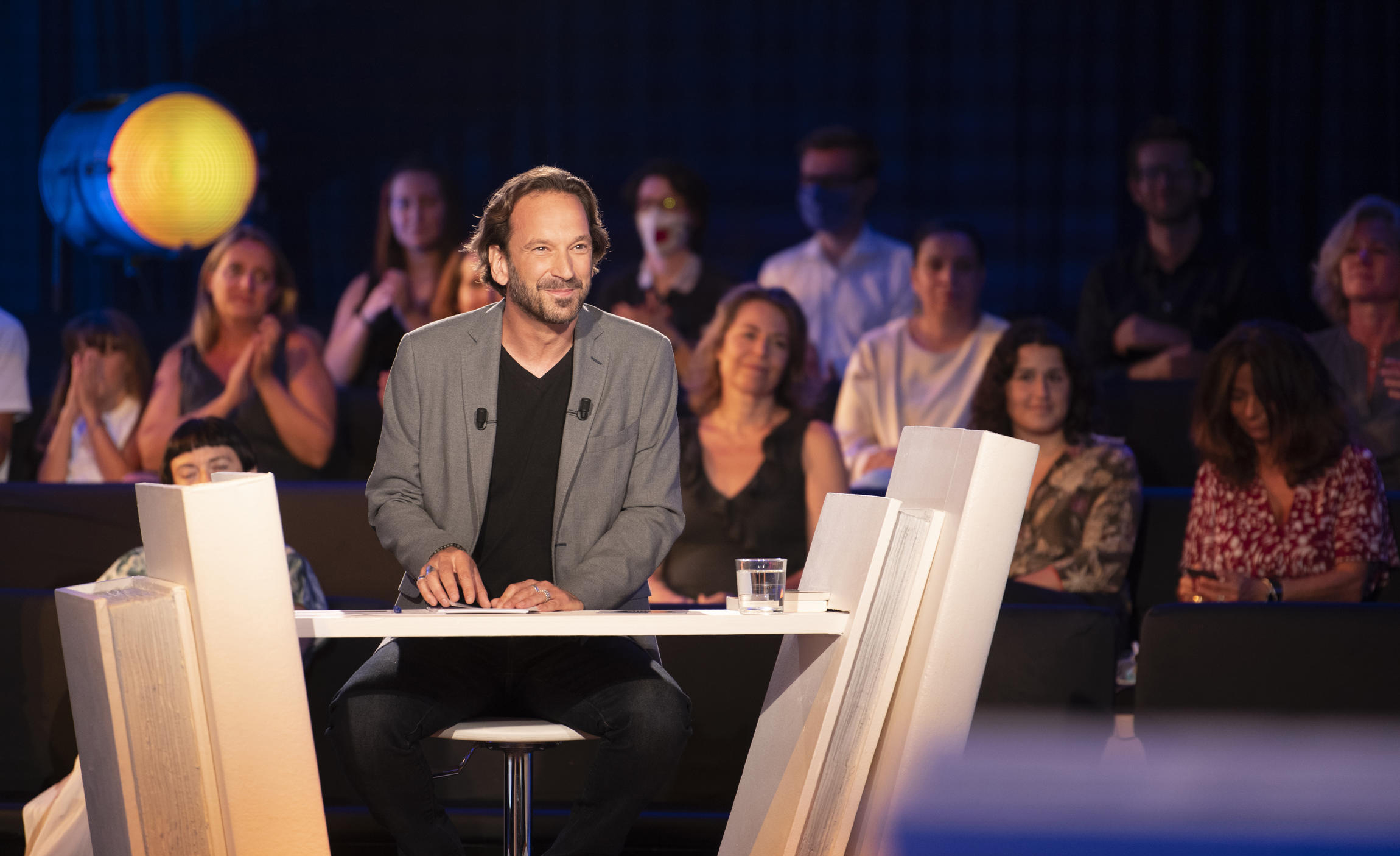 « Si on lisait à voix haute » : la grande  finale sur France 5 avec François Busnel