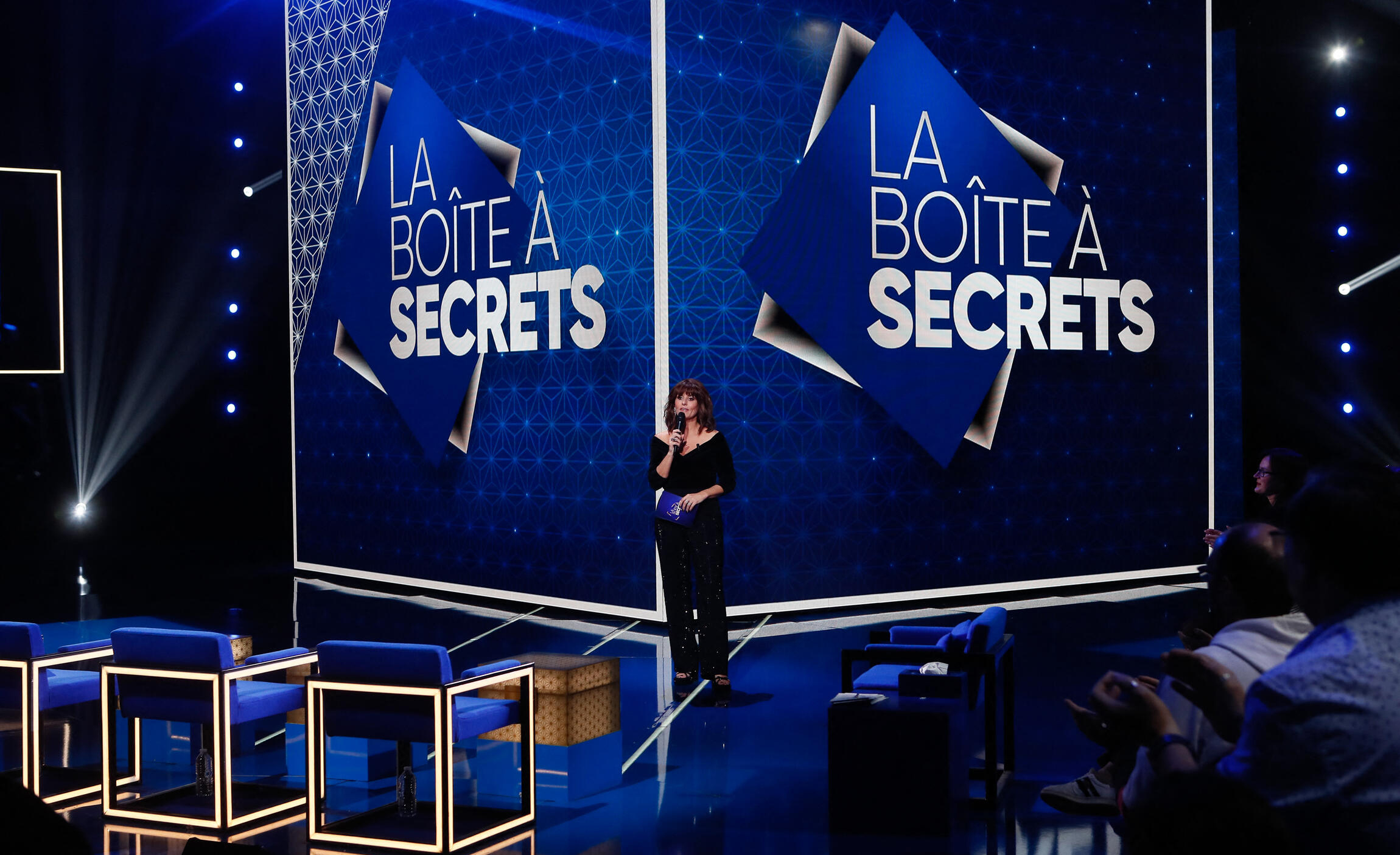 « La Boîte à secrets » : Faustine Bollaert accueille Vitaa, Christophe Willem et Daniel Guichard 