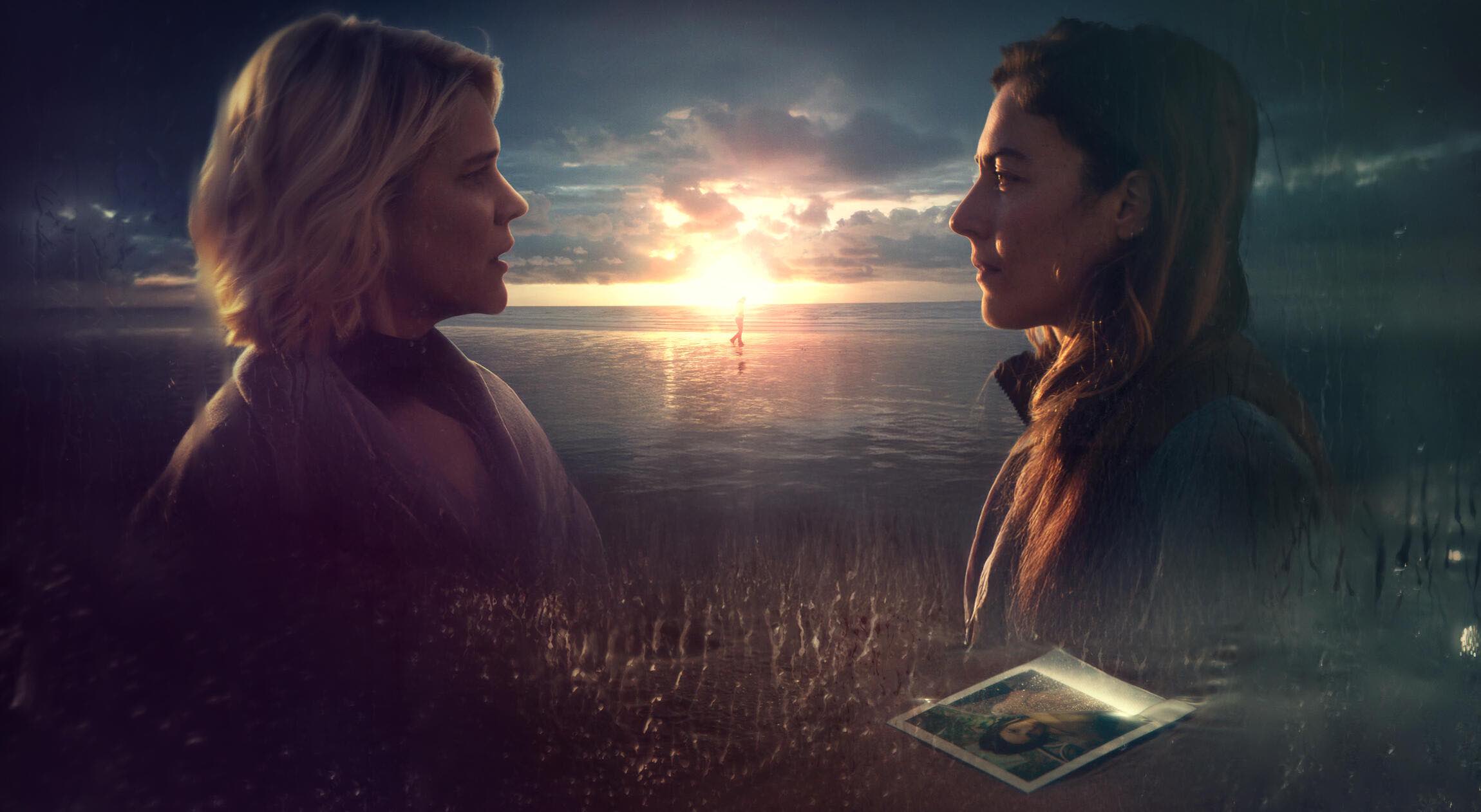 Face à face entre Constance Labbé et Marie Denarnaud, deux sœurs rongées par les silences du passé