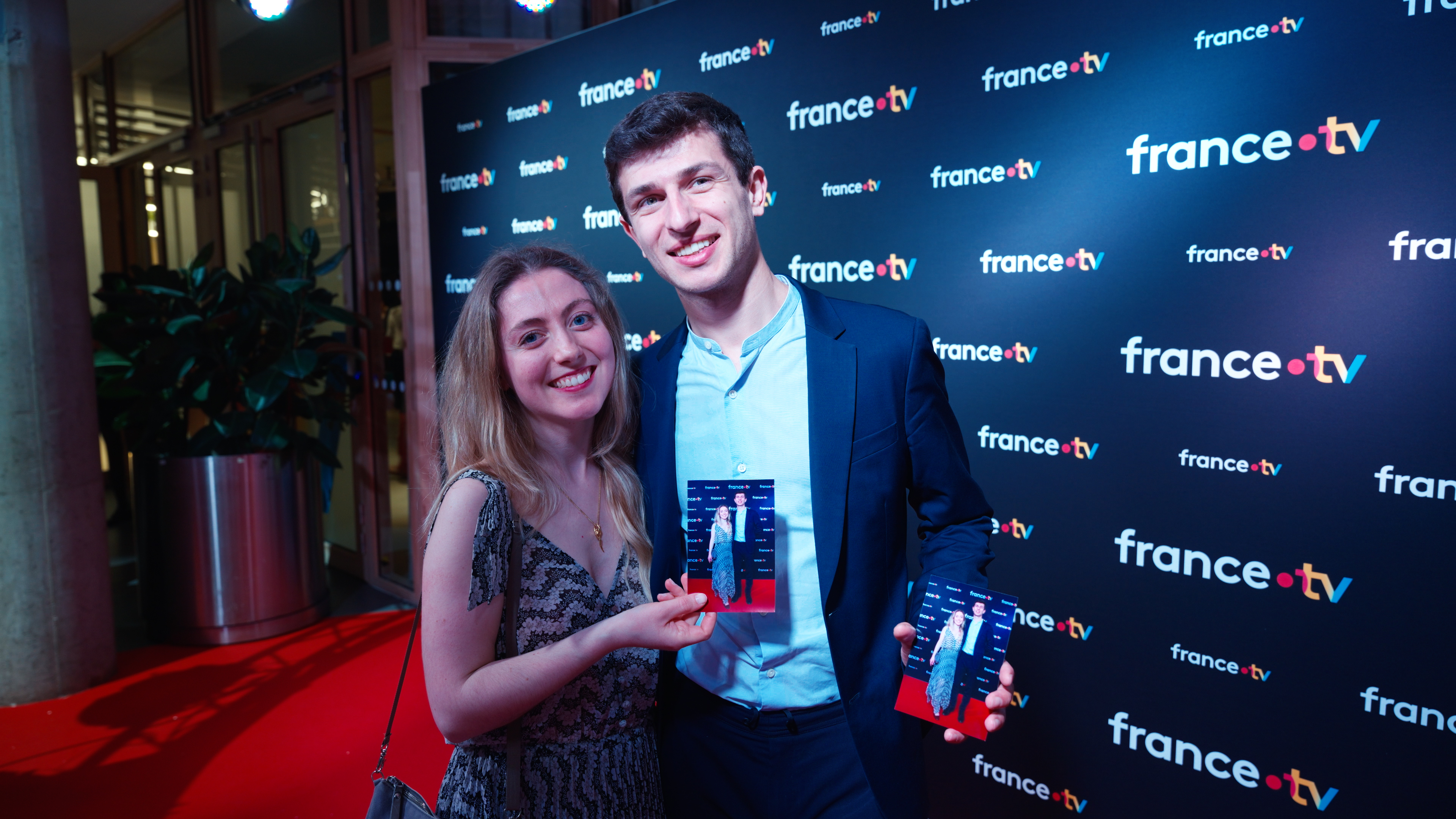 Cannes Couple Nuit du festival smoking tapis rouge