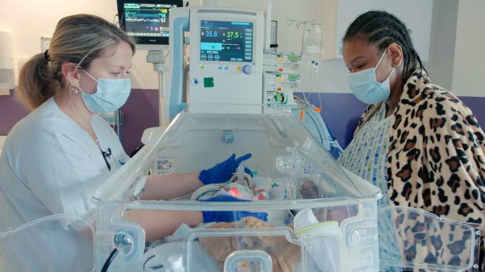 L'hopitalDesPremiersJours3©HautetCourtDoc2025