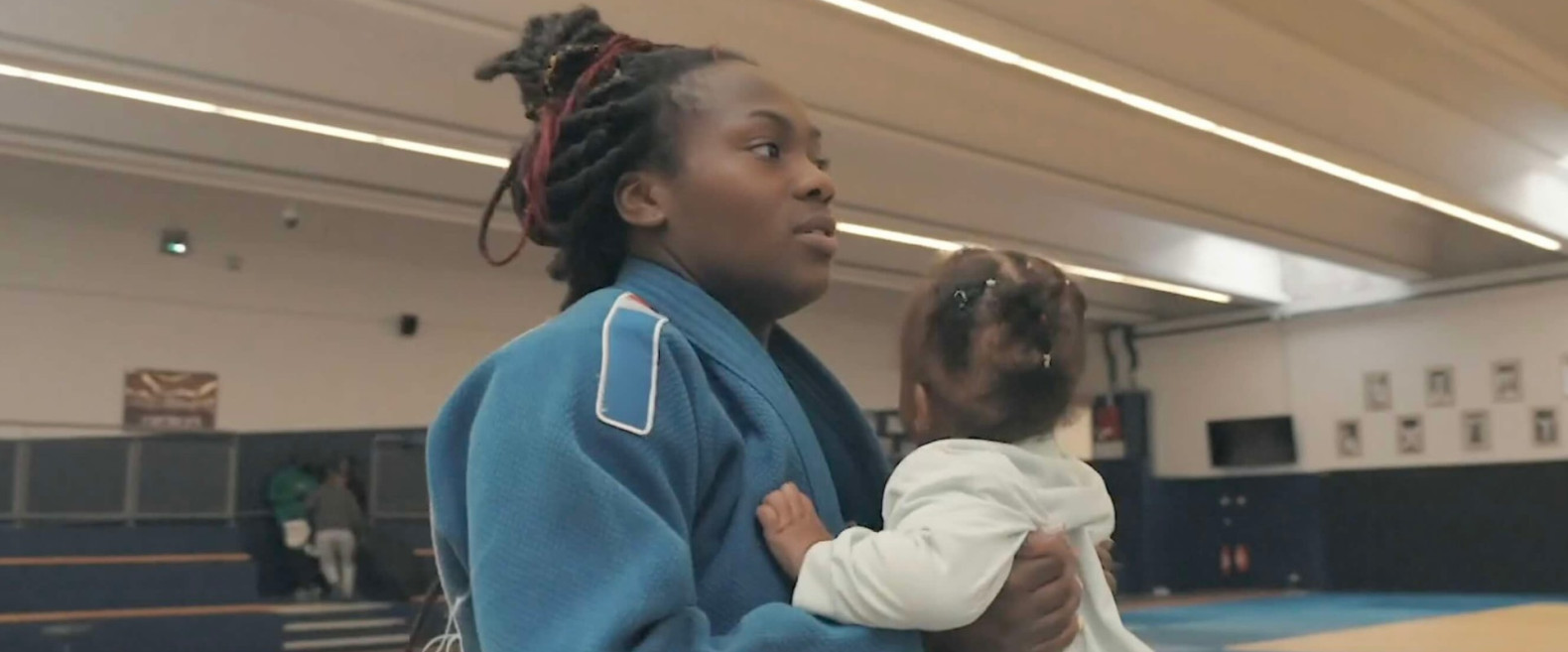 Clarisse Agbegnenou dans « Championnes, mamans et alors ? »