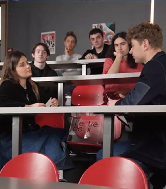L'Entre deux : Être LGBTQIA+ avec Julia Layani