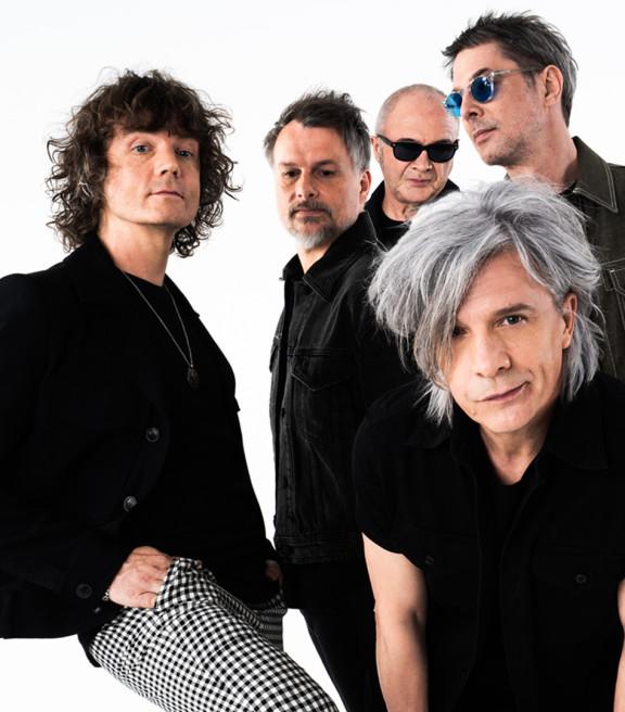 « Indochine, une révolution musicale » : histoire d'un groupe phénomène