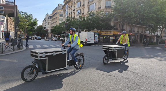 Des vélos cargos électriques comme véhicules de direct et de transmission