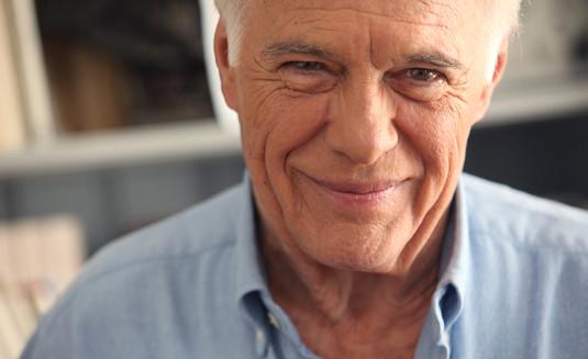 Guy Bedos aux côtés de Mireille Dumas sur France 3.