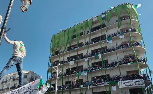 « C'était écrit » : la démission de Bouteflika