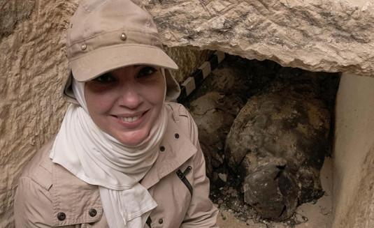 Kathleen Martinez sur le site de fouille de Taposiris Magna