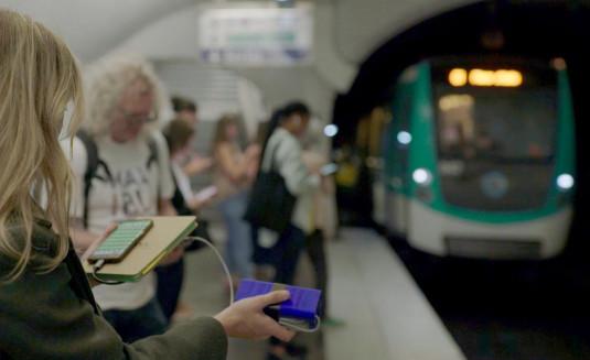« Vert de rage : Métro, alerte à l'air »
