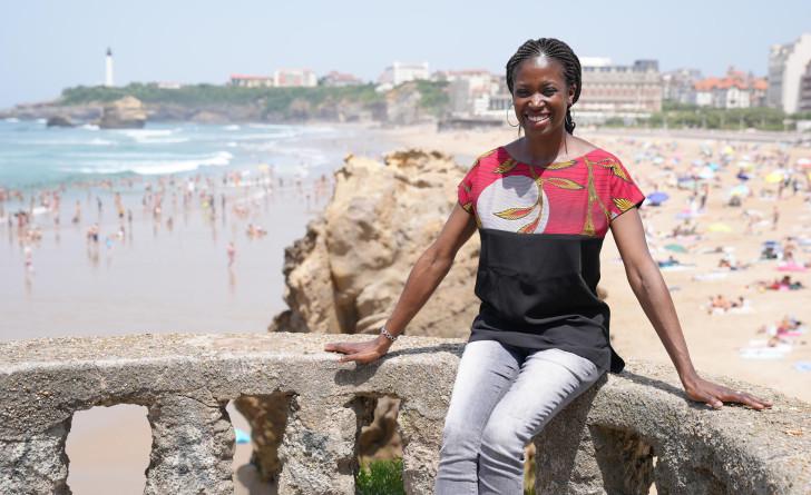 chef Anto devant la plage de Biarritz