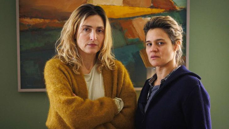 Marie Denarnaud et Julie Gayet