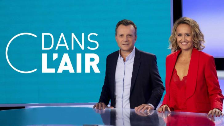 Posez vos questions à l'émission présentée par Caroline Roux et Axel de ...