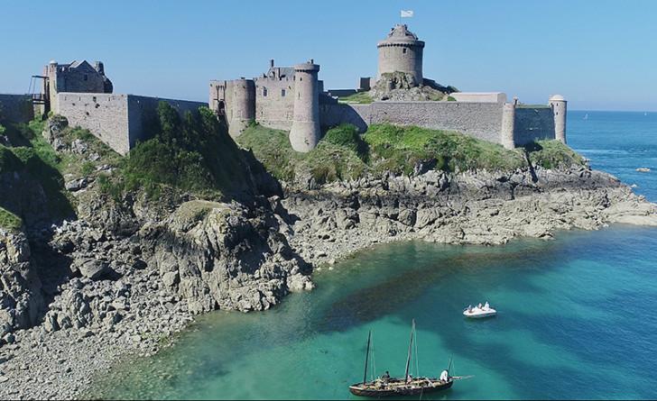Le Fort La Latte ou le Château de la Roche Guyon