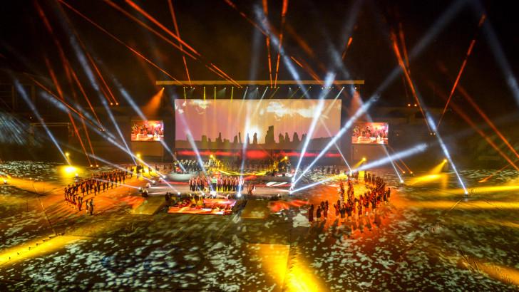 Entre vidéos, danses et musiques, le spectaculaire Grand Spectacle Interceltique