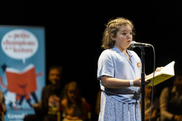 Elisabethe, gagnante de l'édition 2022 des Petits Champions de la lecture